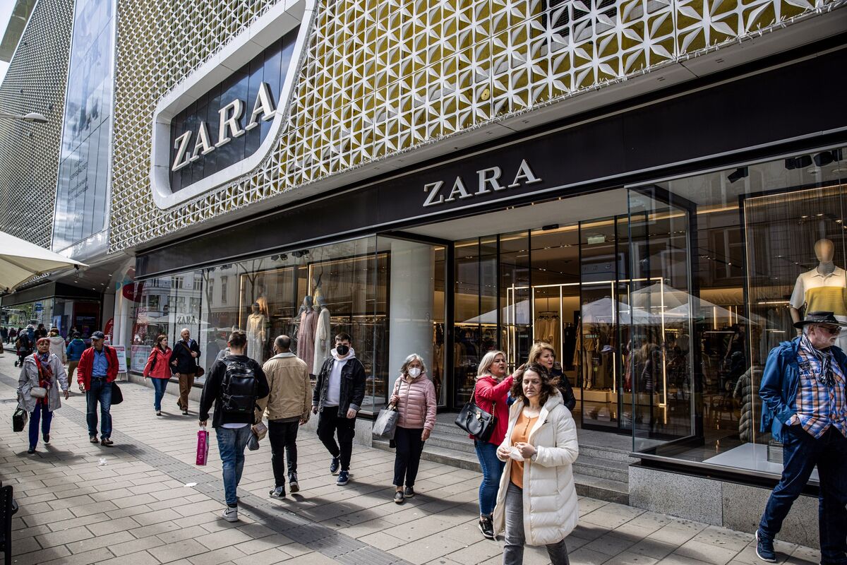 Crowded Zara Stores Led to Soaring 2022 Sales for Owner Inditex