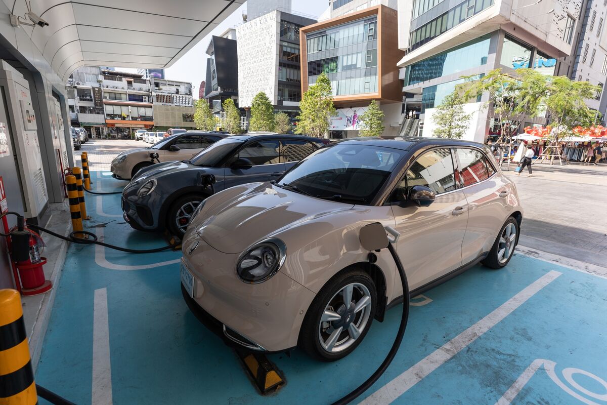 bloomberg.com - Satid Sutipanya - Thailand Moves to Tax Imported EVs More Than Local Models