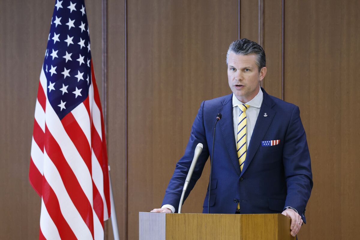 🟪"Riduzioni di personale al Pentagono: il Segretario alla Difesa Hegseth riorganizza i test sui sistemi d'arma"