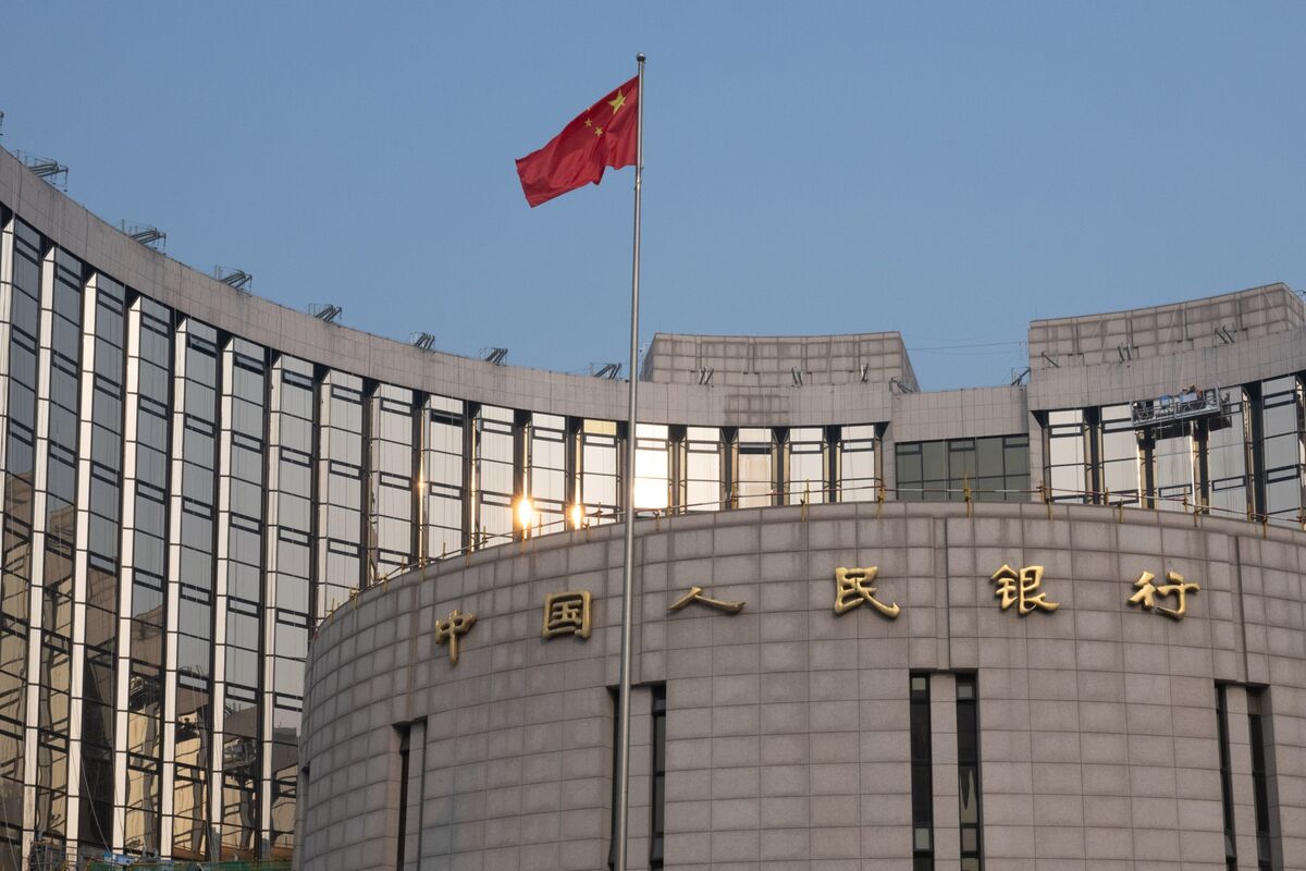 China’s Tilt to Bonds From Loans Gives PBOC Broader Easing Tool