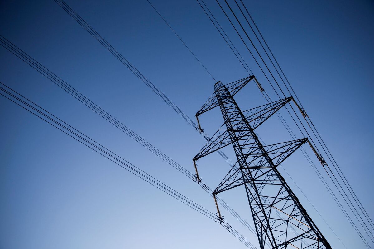 SSE Cuts Spending Plan by £3 Billion Amid Slowing Growth