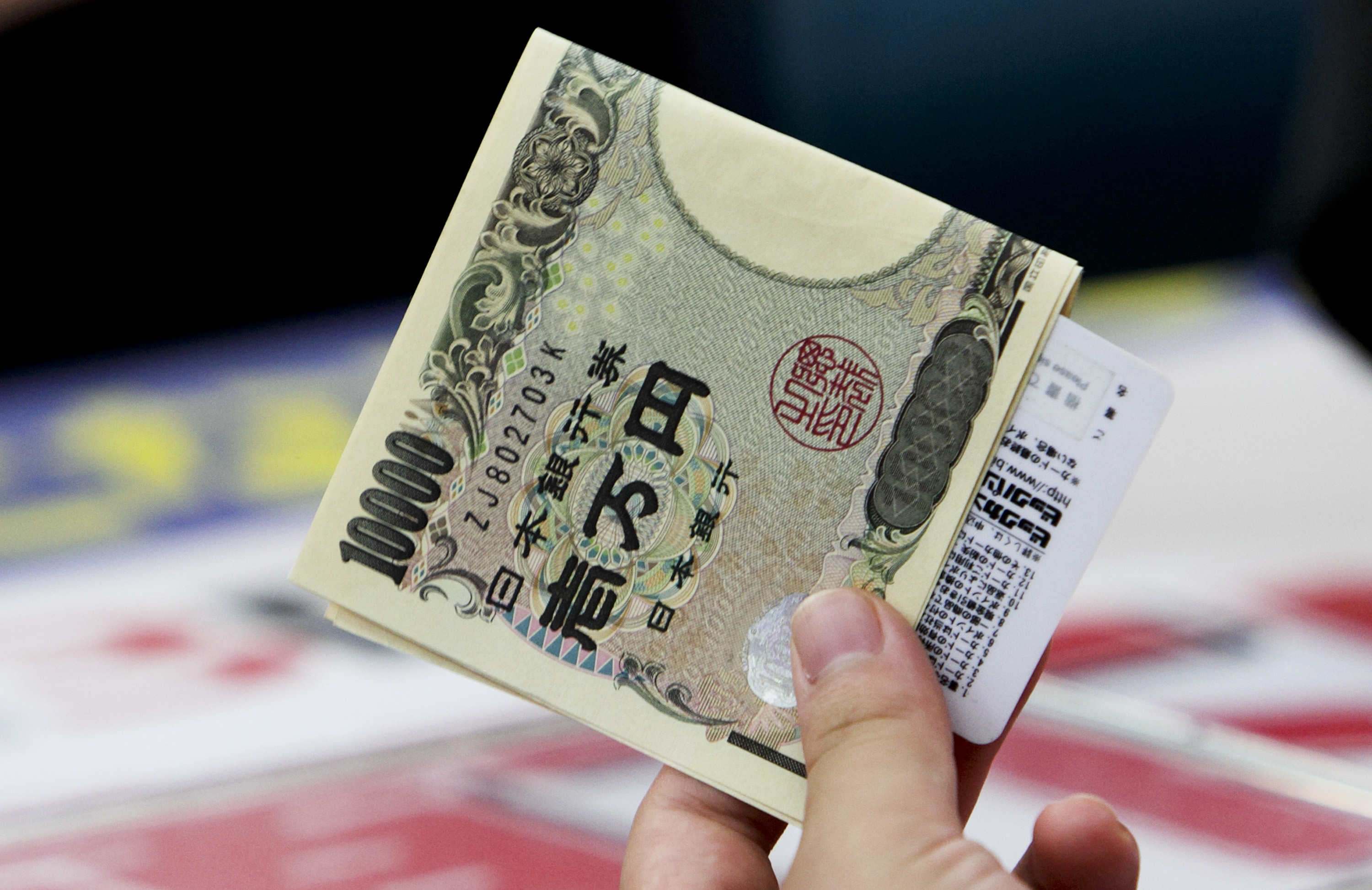 Japan Stepped Into Forex Market Twice in October to Prop Up Yen