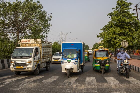 Amazon, Flipkart Leading India EV Transition Run Into Roadblocks