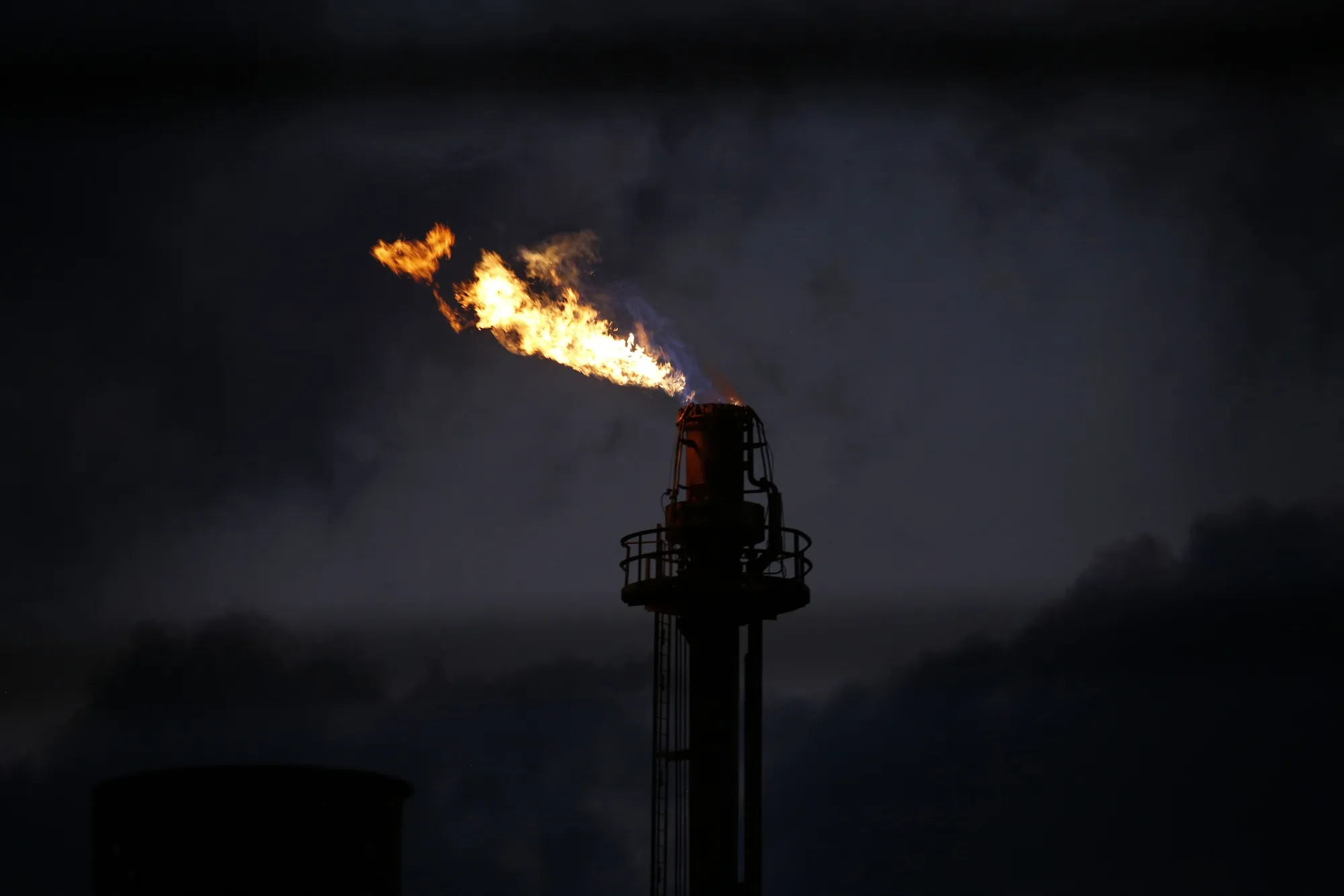 A Marathon Petroleum Refinery Ahead Of Earnings Figures