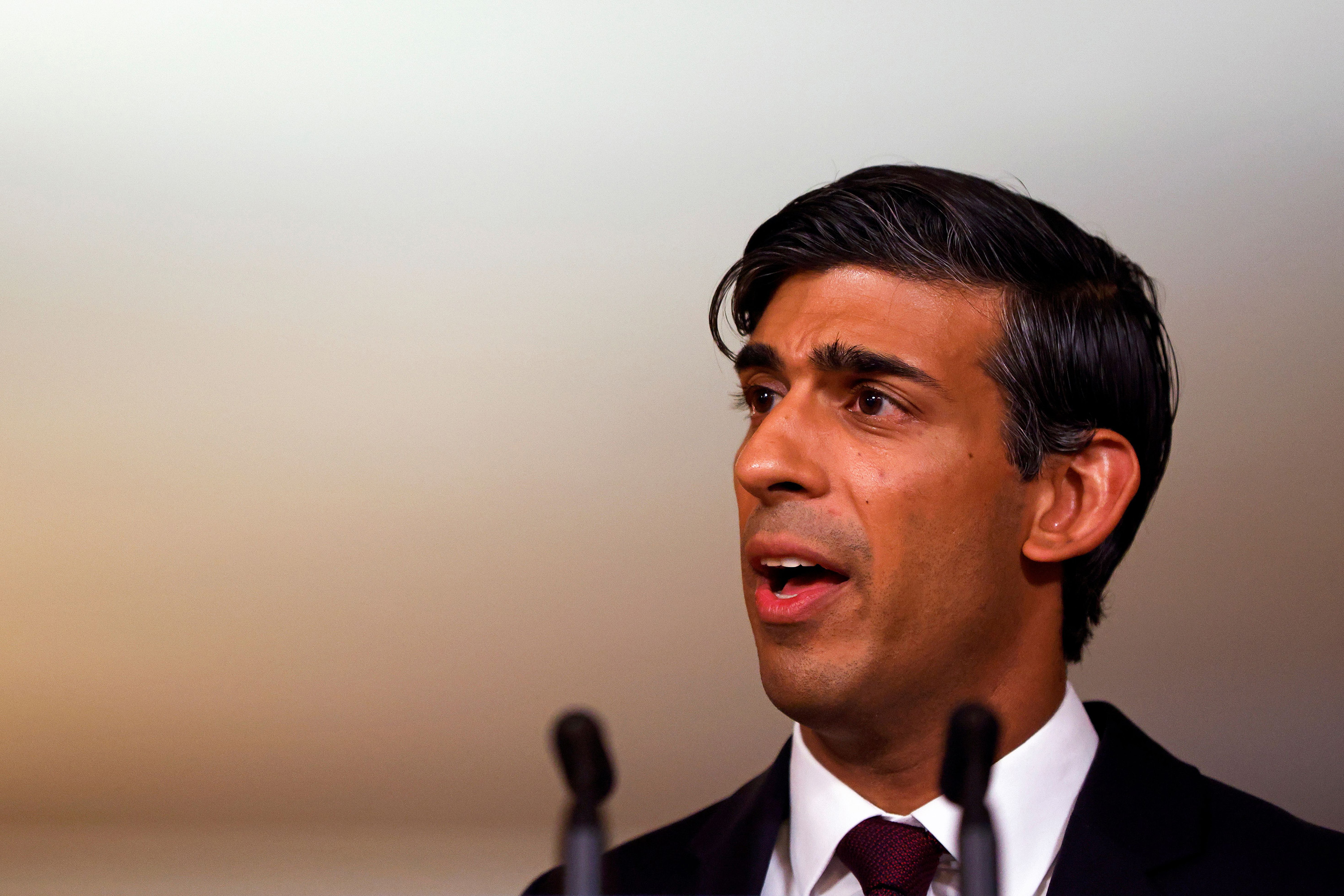 BRITAIN-HEALTH-VIRUS-ECONOMY