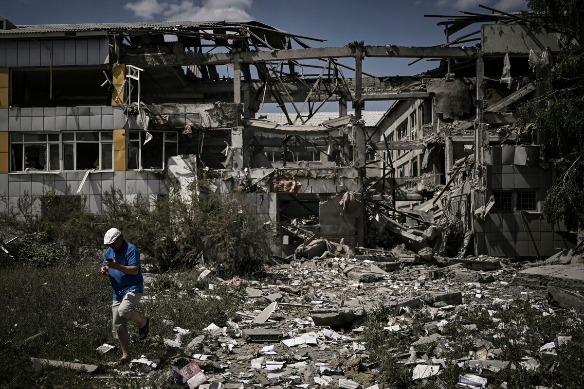Ukraine Seeks New IMF Deal to Shore Up Its War-Ravaged Finances