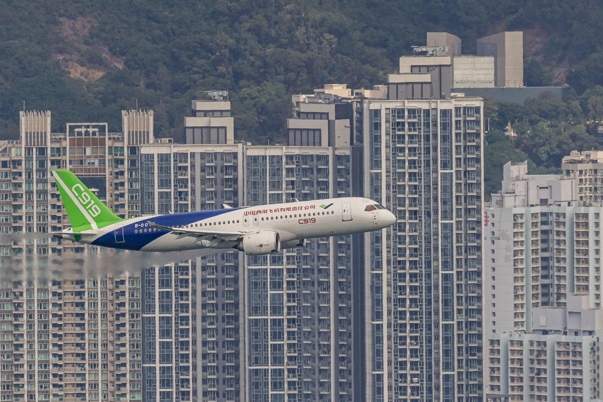 Boeing's woes are helping a smaller Chinese rival.