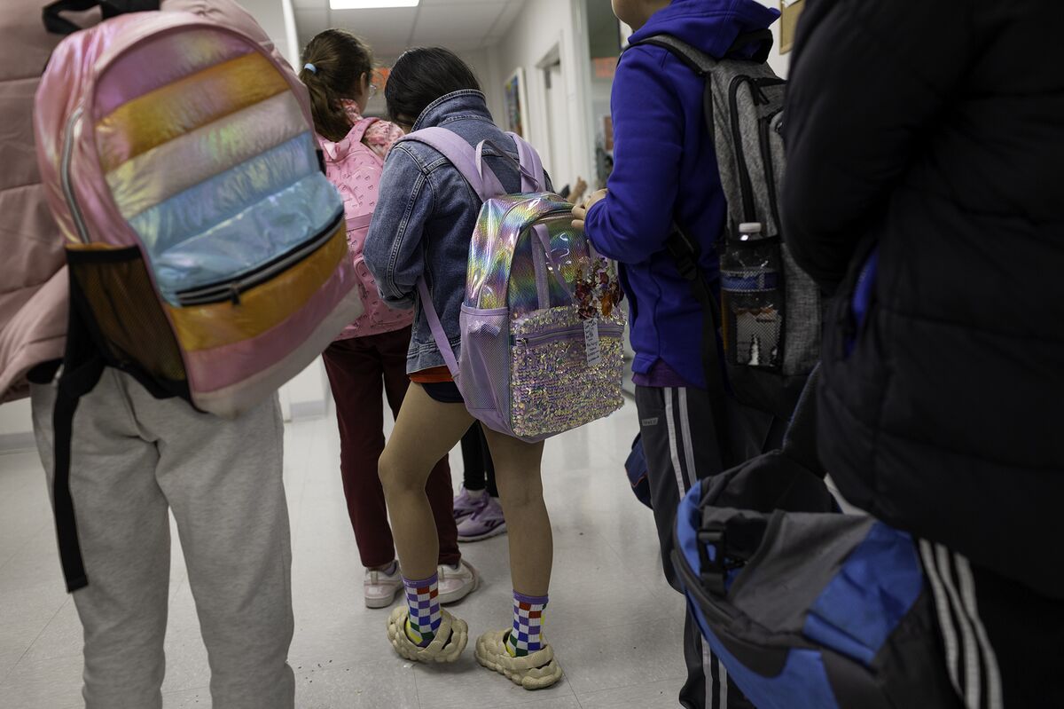 Chicago Schools Plan First Bond Sale After Divisive Budget Vote