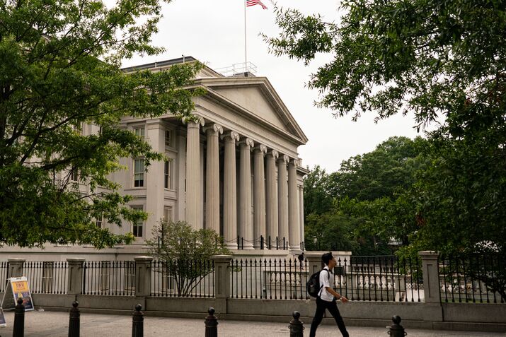 US Plans Record $100 Billion Bill Sale As Borrowing Needs Mount
