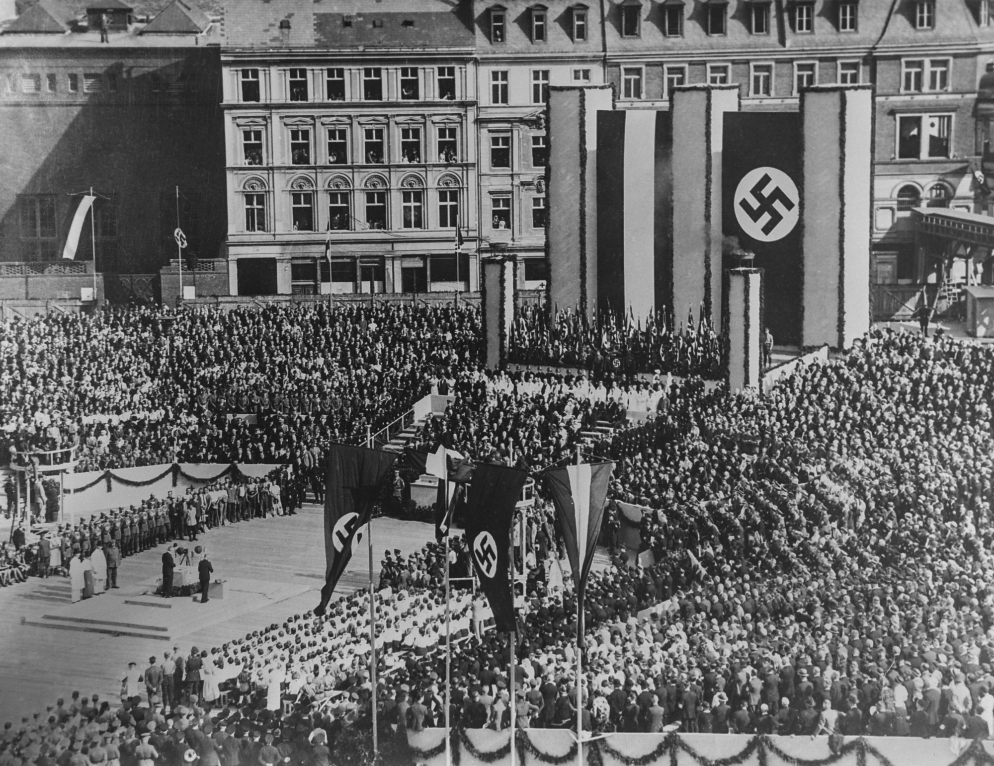 Reichsbank Played Crucial Role in Hitler’s Germany, Report Shows ...