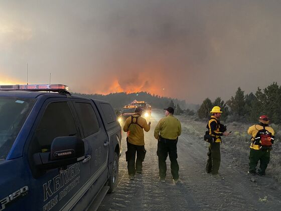 A Wildfire Is Pushing California Toward the Brink of Blackouts