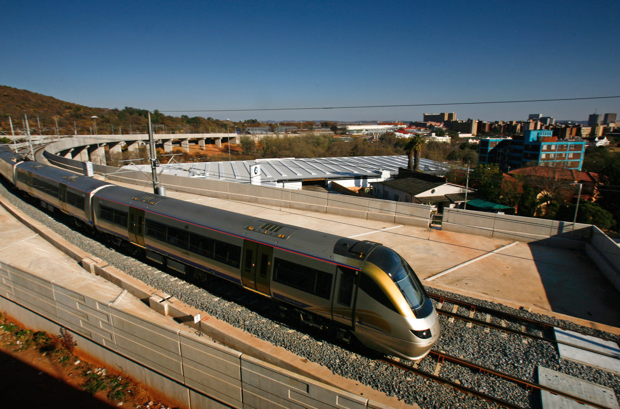 South Africa's High-Speed Rail Network Seeks Cash for Trains - Bloomberg
