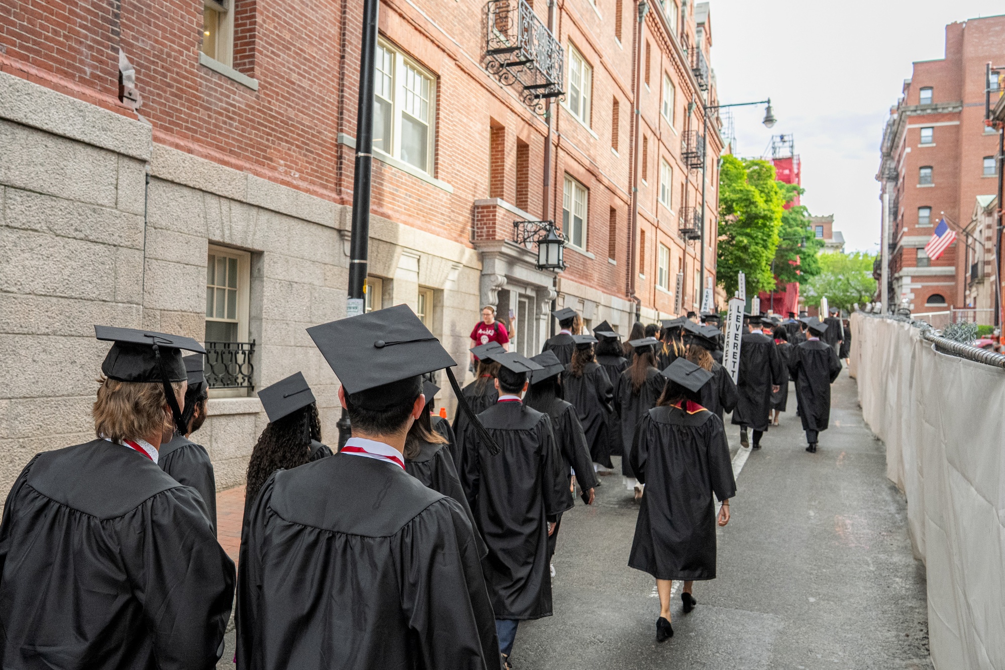 Trump Weighs $100,000 Fee for Foreign Students to Work Post-Grad