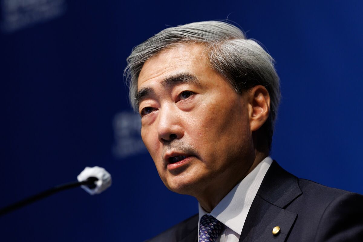 Bank of Korea Minutes Back More Hikes on Inflation, Growth