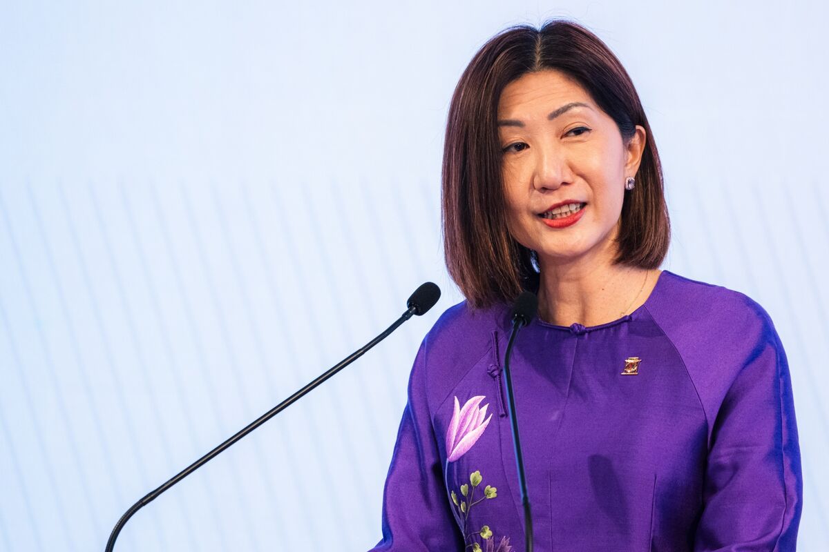 HKEX Renews CEO Chan’s Contract for Three Years Amid IPO Boom