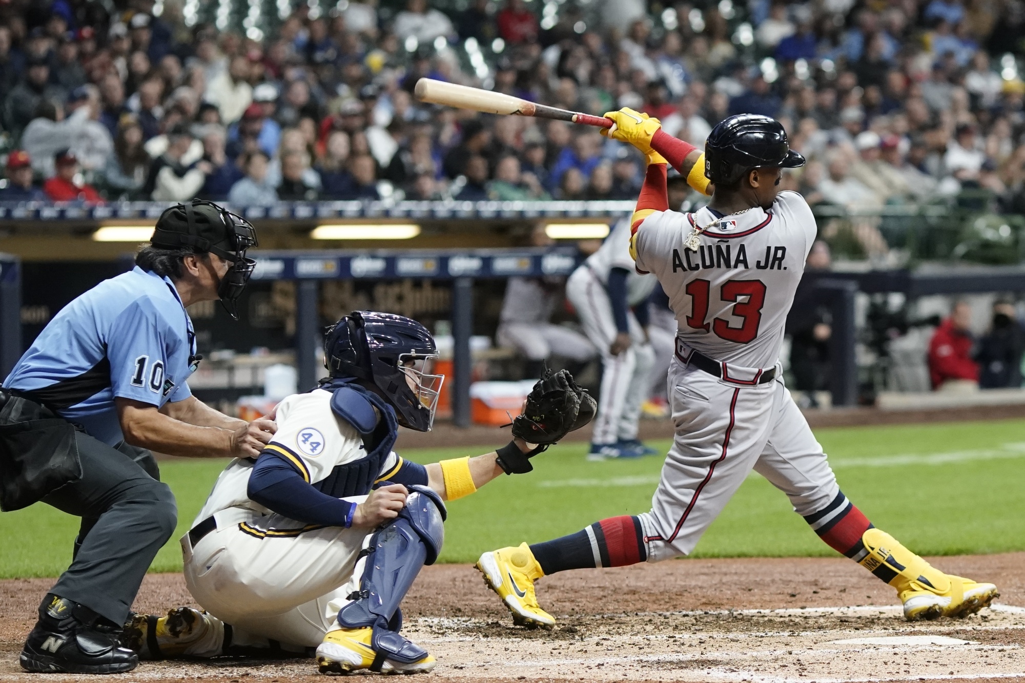 Acuna singles, scores in MLB debut, Braves beat Reds