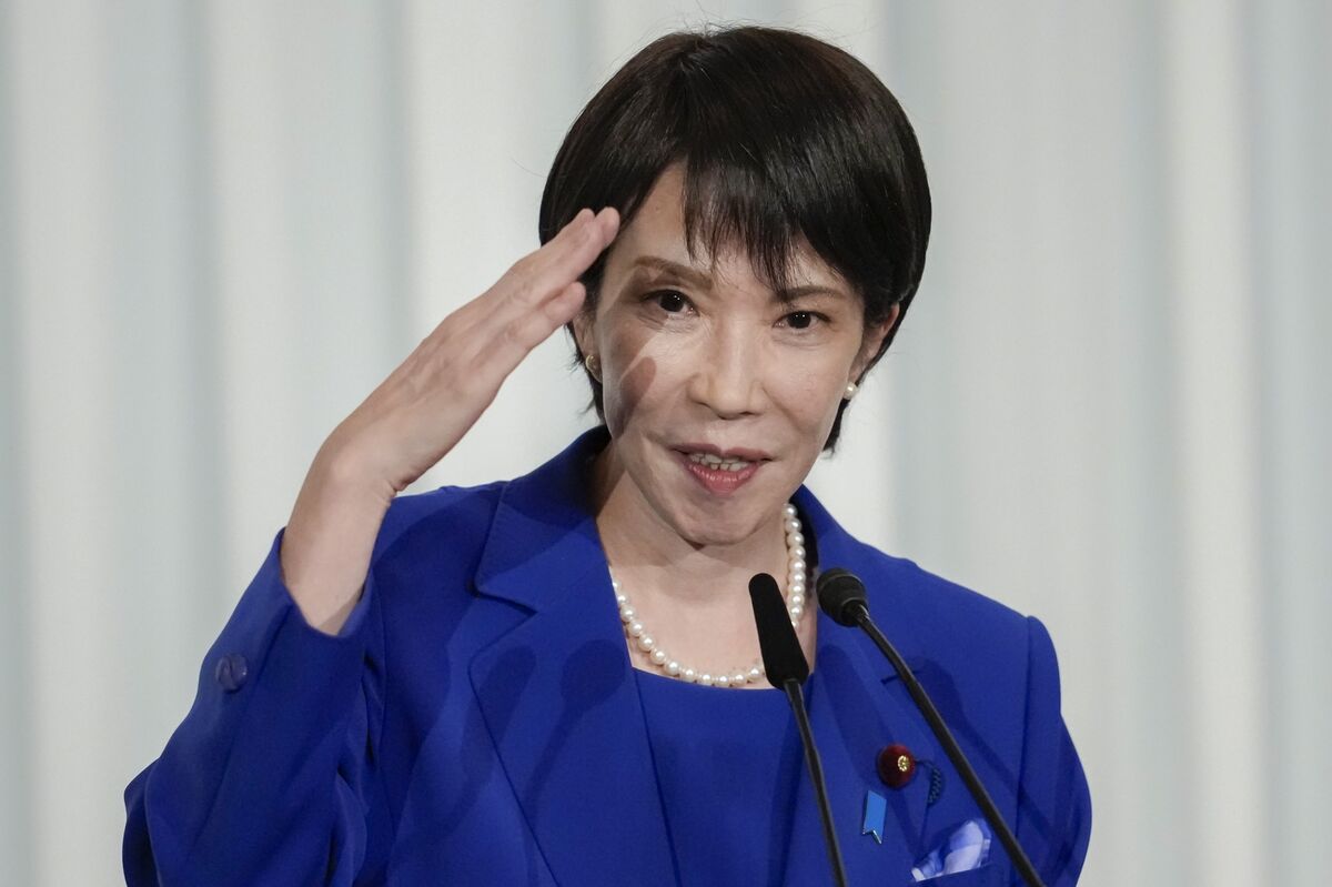 Japan Braces for Shift to Right Under ‘Iron Lady’ Fan Takaichi