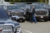 New Jersey Car Dealerships Resumes In-Person Sales As Covid-19 Cases Slow
