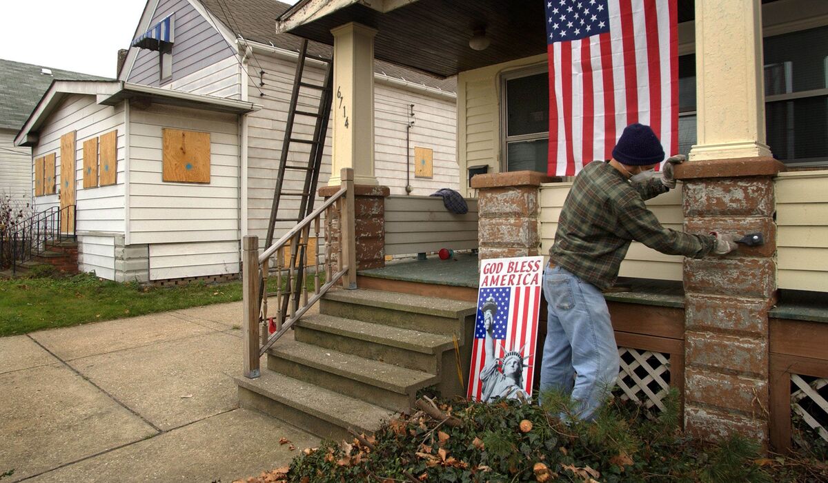 The Cleveland Play: Buy Foreclosed Home for $1,000, Sell for $70,000,  Repeat - Bloomberg