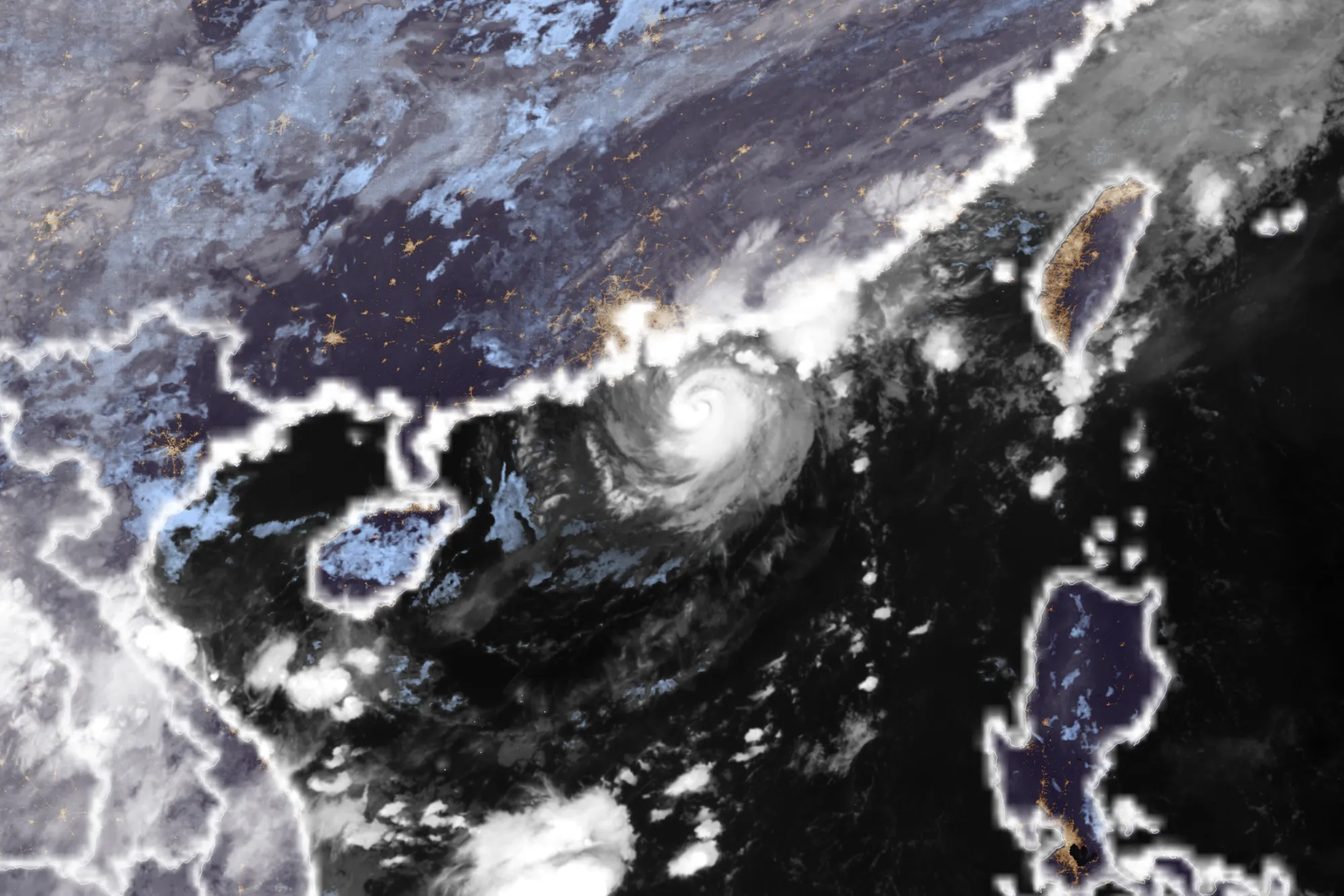 Typhoon Koinu heads towards Hong Kong on Oct. 7.