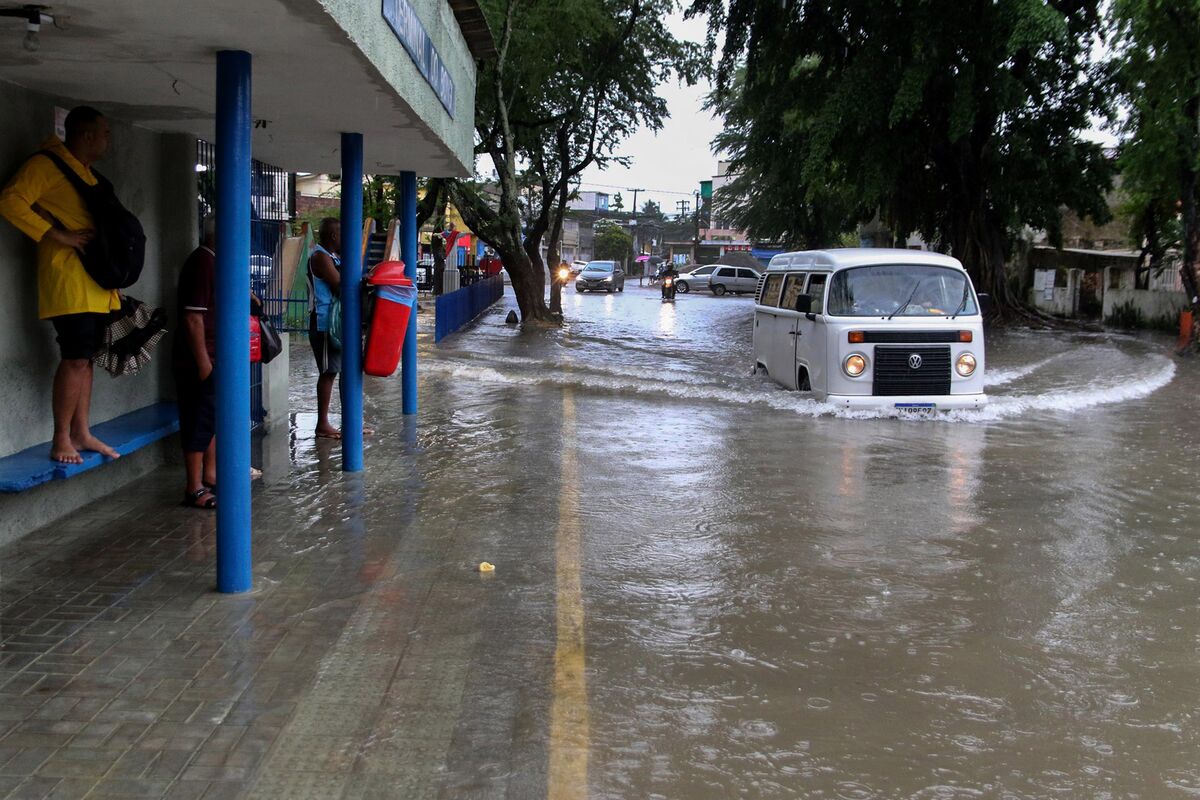 Landslides And Floods Kill At Least 31 in Northeast Brazil - Bloomberg