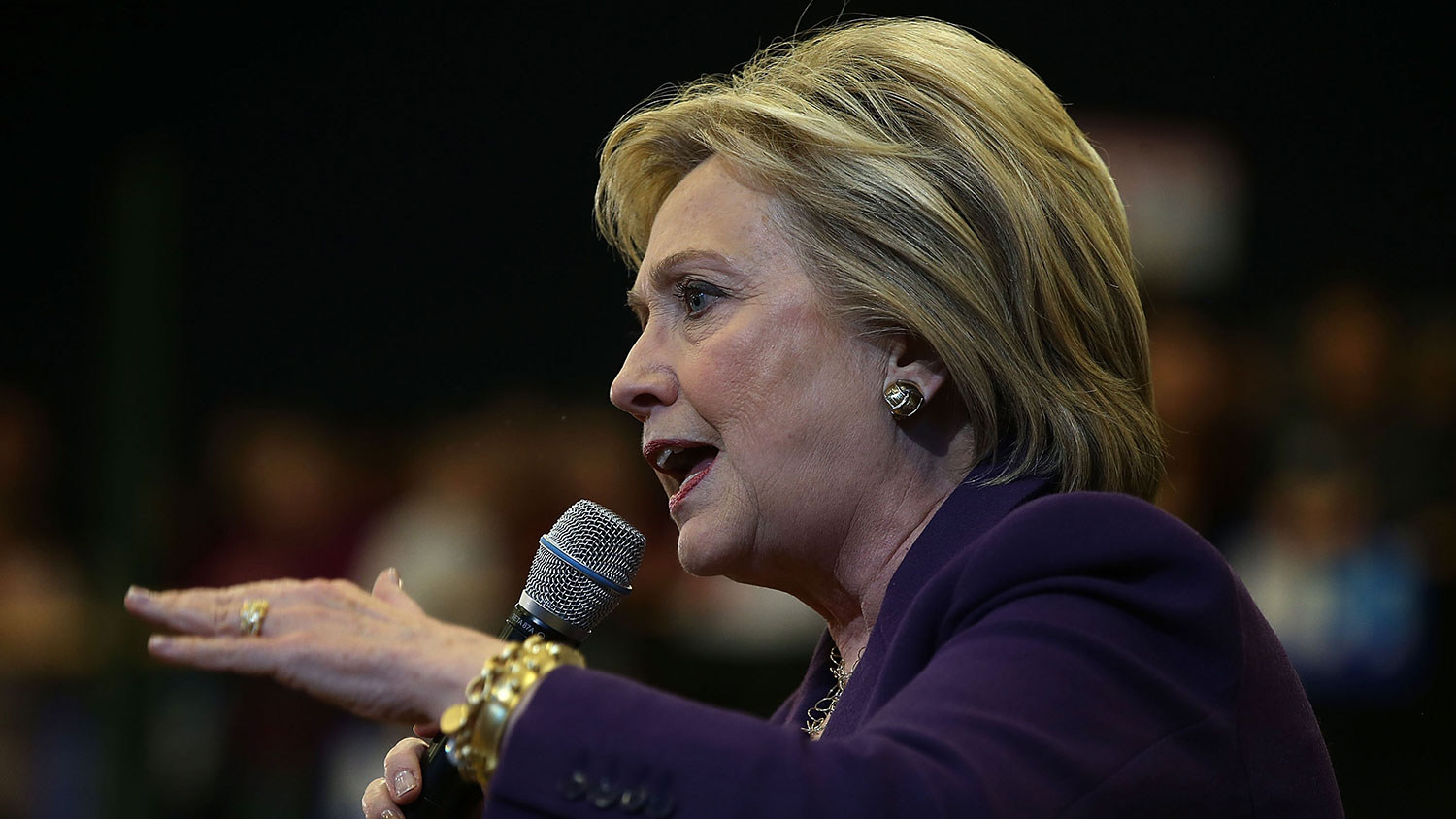 Democratic presidential candidate Hillary Clinton speaks on Feb. 2, 2016, in Nashua, New Hampshire.
