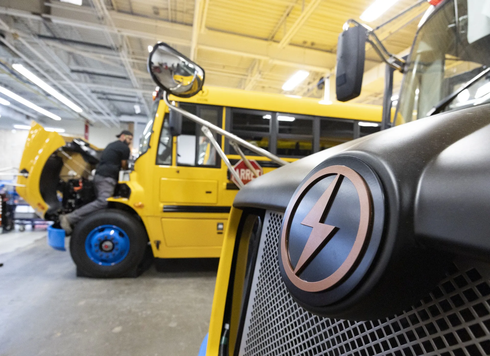 Lion Electric Co.,&nbsp;which went public in 2021, has run into a&nbsp;cash crunch&nbsp;while facing supply chain disruptions and a dispute with a battery supplier.