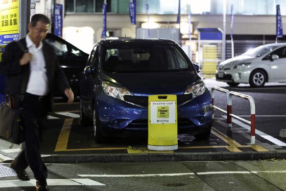 Fearing Germs on Steering Wheels, Japanese Shun Car-Sharing