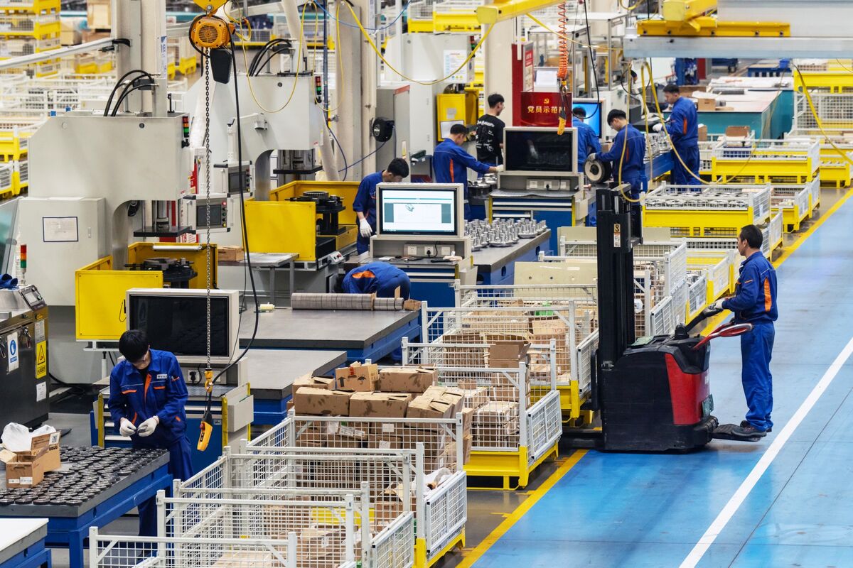 Chinese Industrial Profits Jump in August, Reversing Declines
