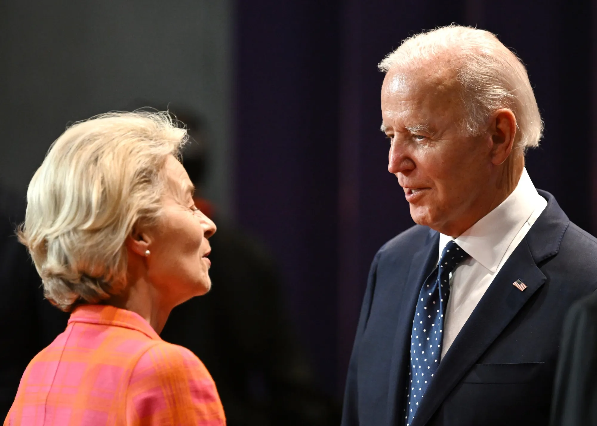 Ursula von der Leyen, left, with Joe Biden in Bali in Nov.  2022. 