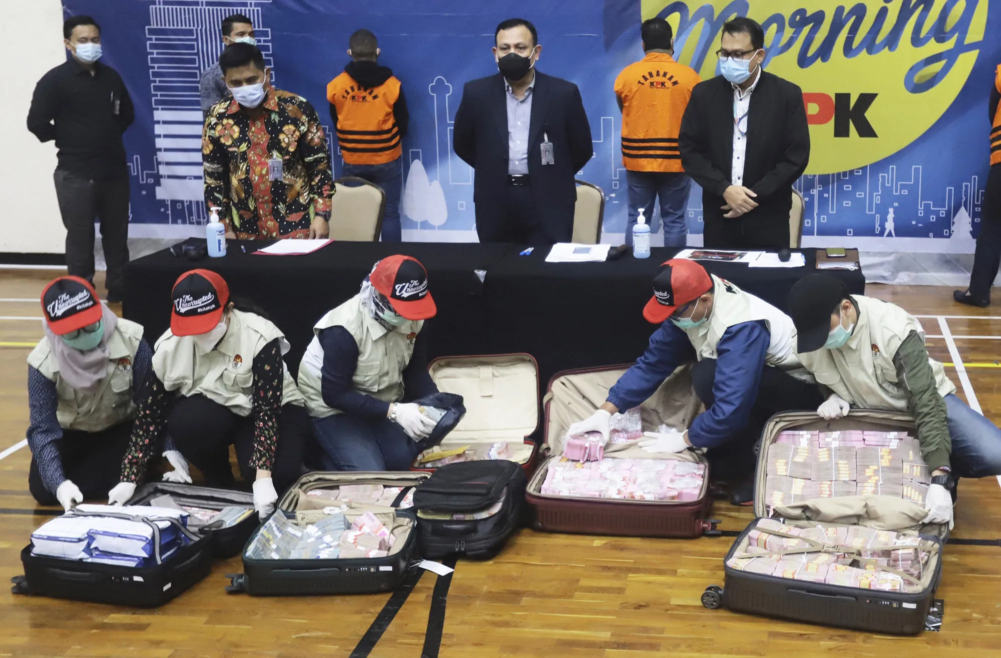 Suitcases full of money confiscated from suspects&nbsp;in Jakarta, Dec. 6.&nbsp;