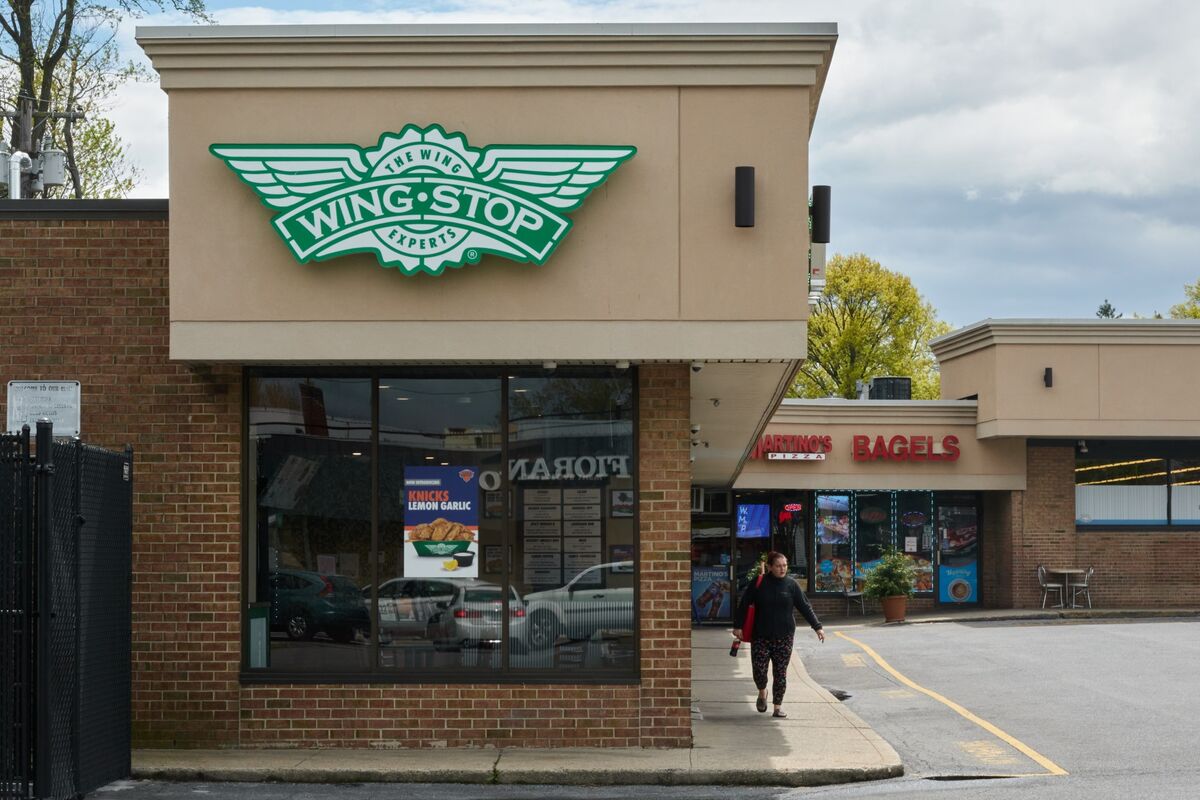 Wingstop Profit Beats Estimates, Overcoming Spending Squeeze