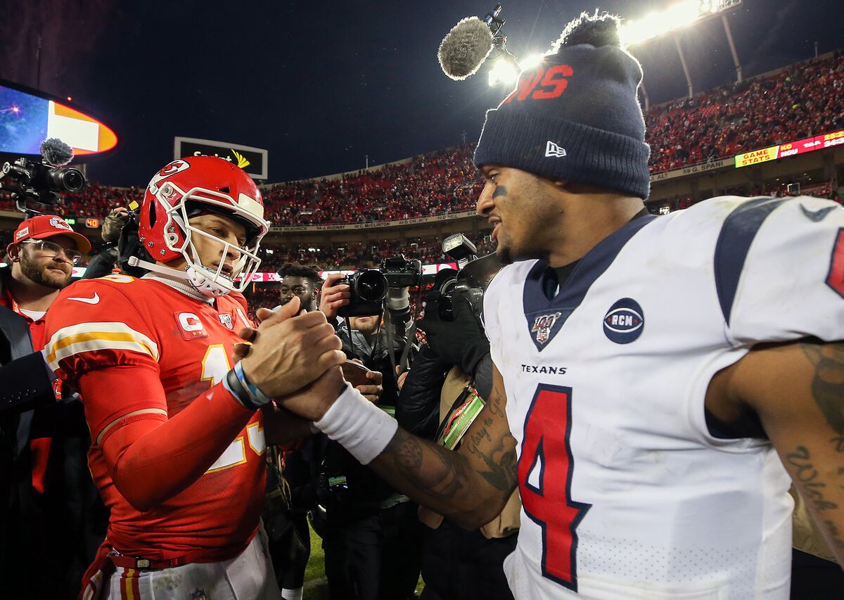 NFL's Texans-Chiefs Game Delivers 21% Gain in Viewership - Bloomberg