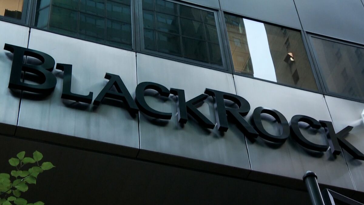 BlackRock’s ‘Bumpier’ Quarter Fuels Poor Earnings