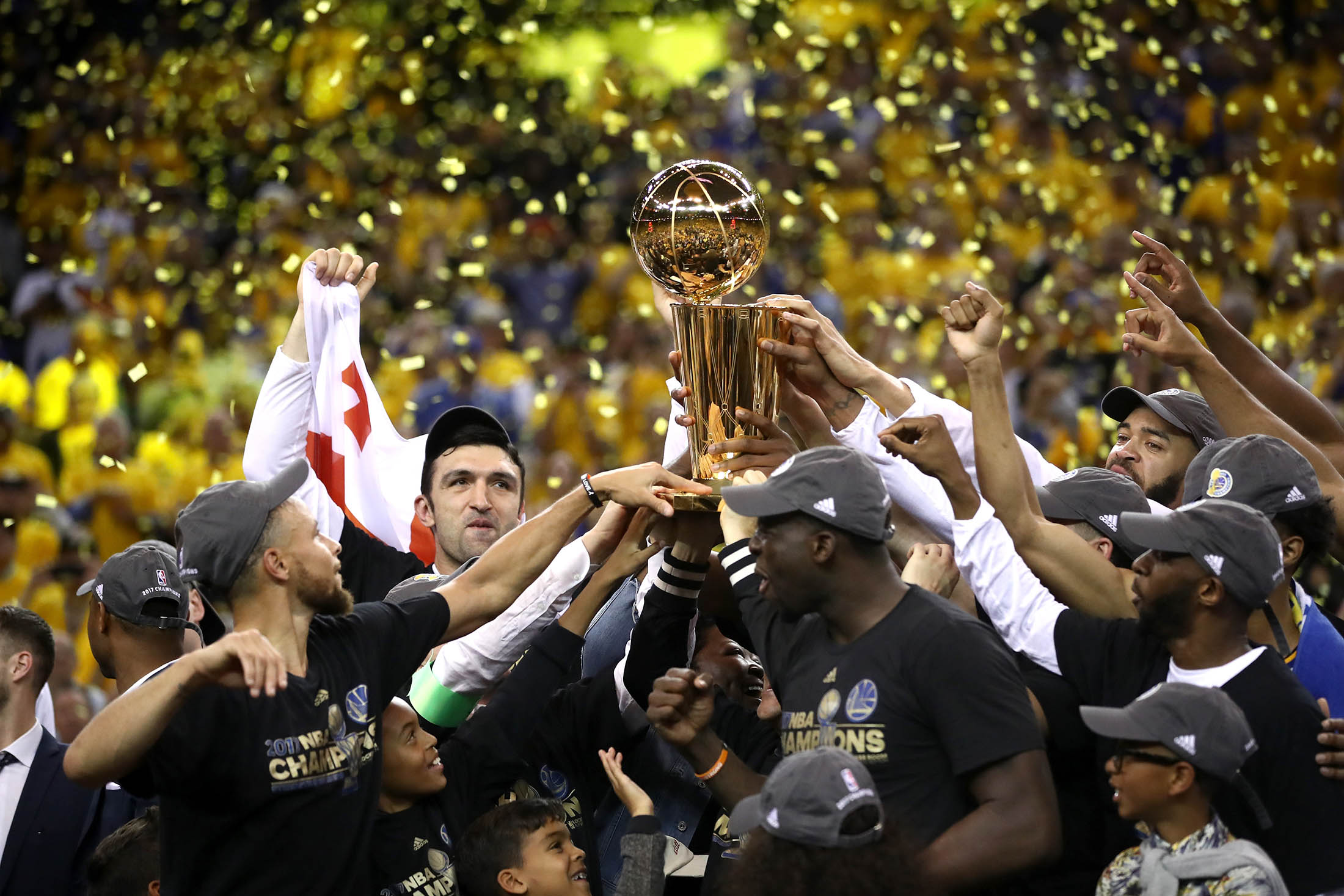 Golden State Warriors fans race to buy NBA Championship gear
