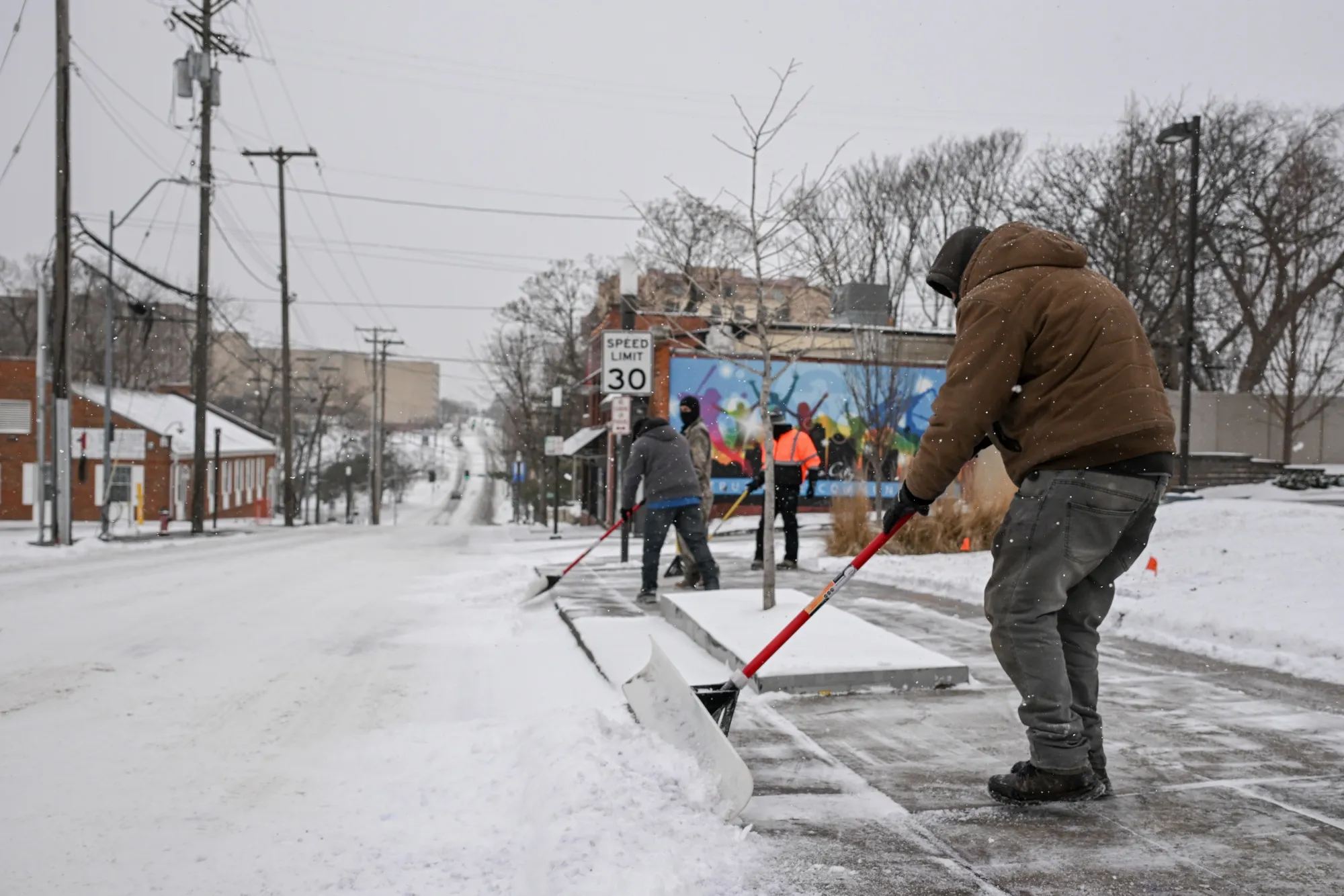 US Winter Storm Prompts Power Grid Emergencies, Travel Chaos - Bloomberg