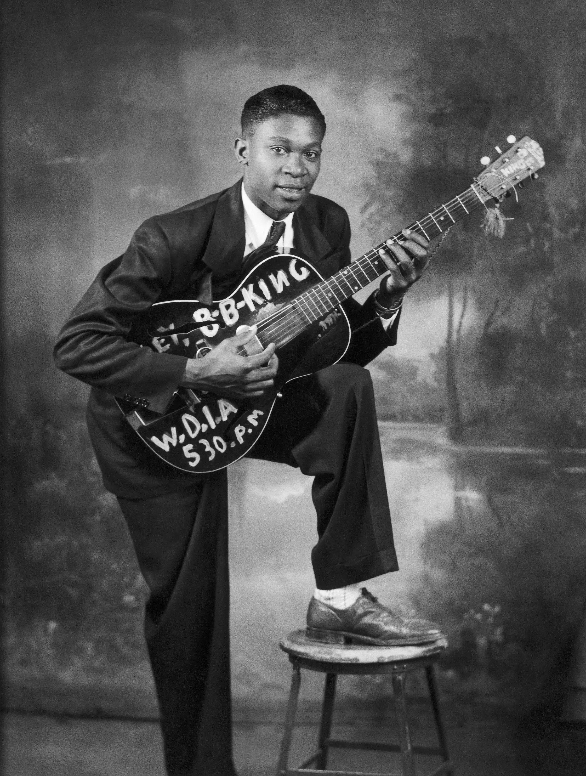 ブルースの王様」ギタリストのB・B・キング氏死去－89歳 - Bloomberg