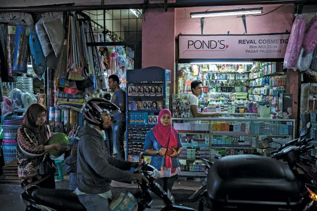 Unilever brands like Pond’s get prime display in a cramped Jakarta market