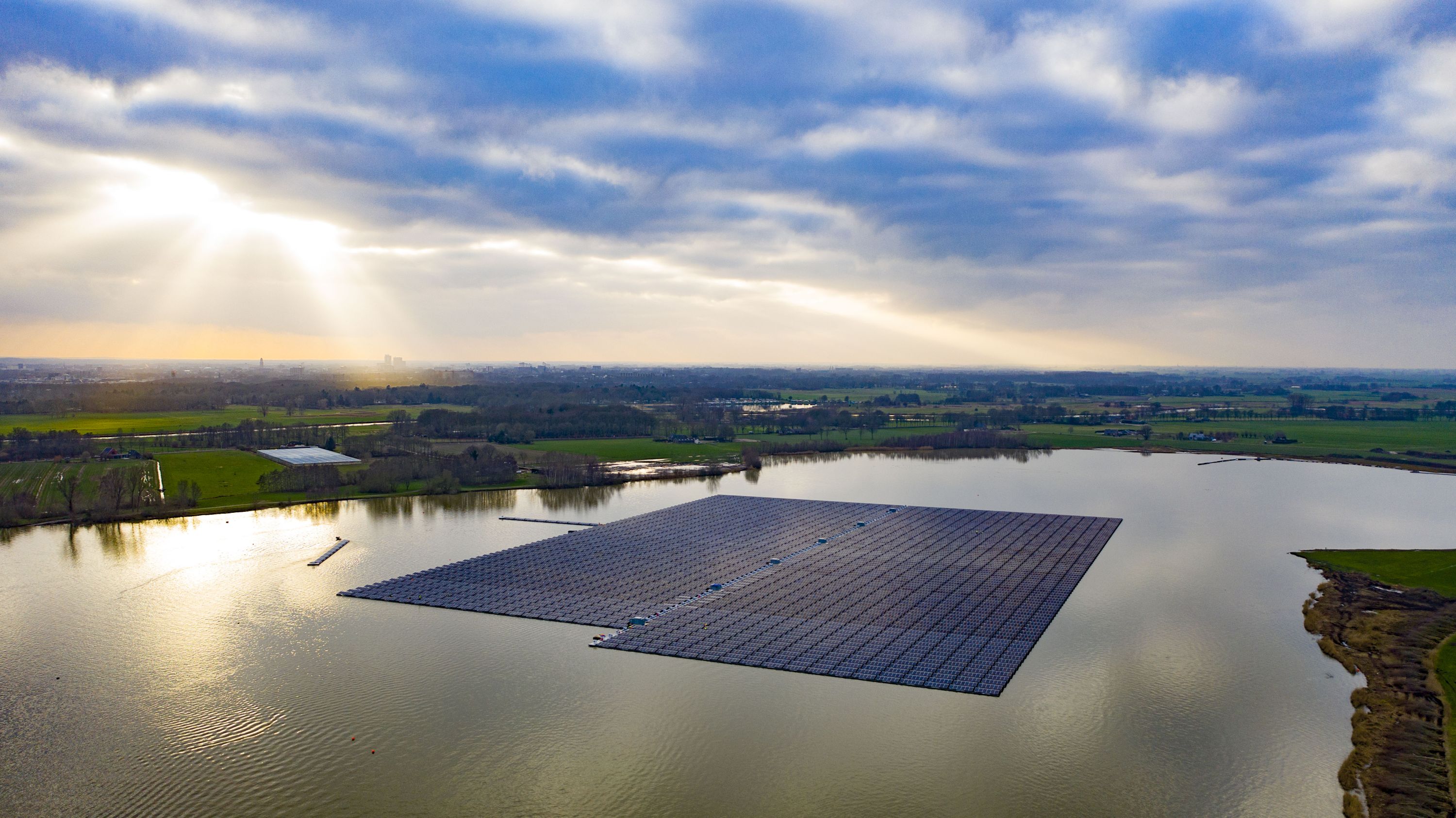 Europe’s Largest Floating Solar Farm Underway in Netherlands Bloomberg
