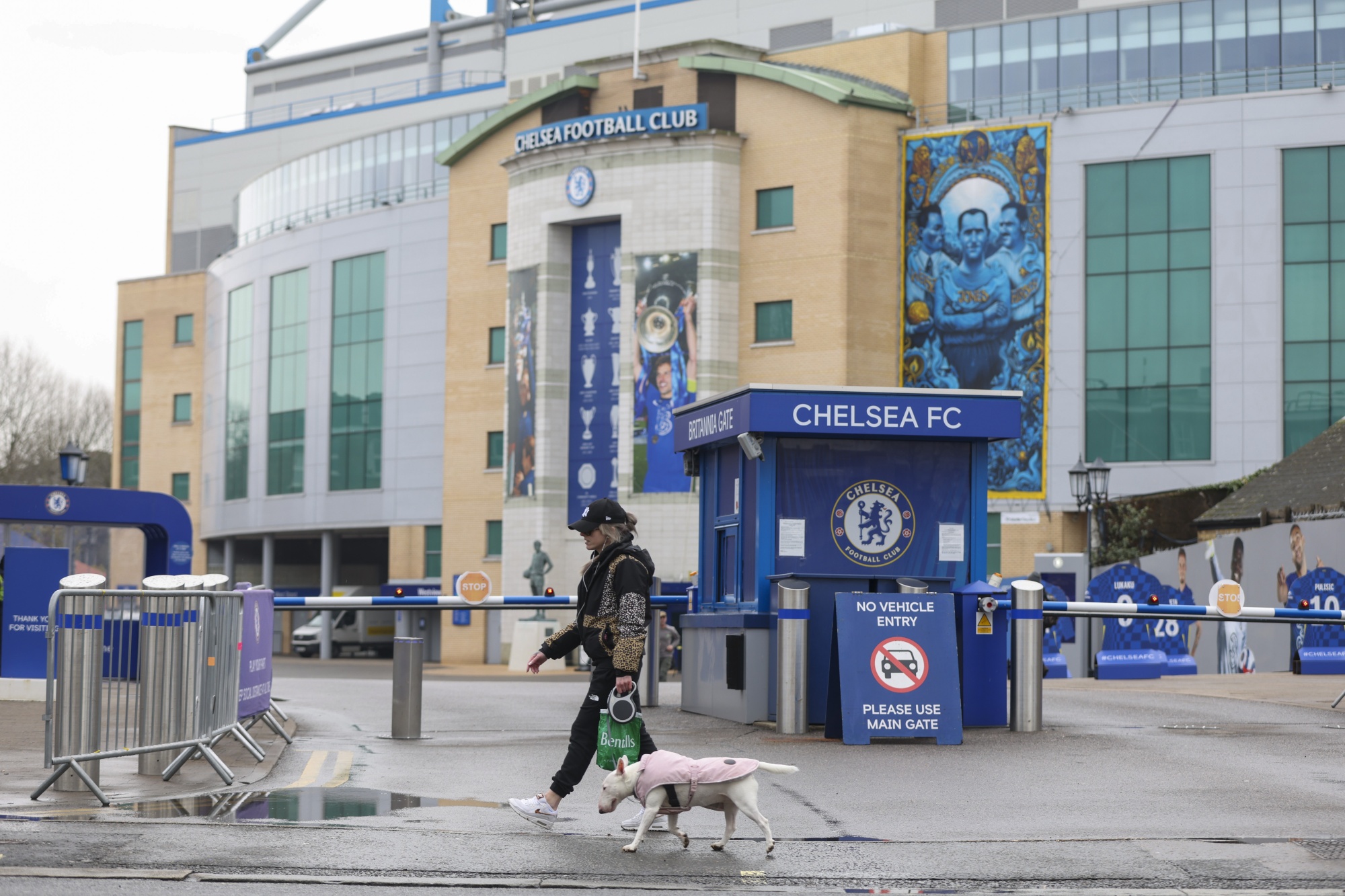 Chelsea eye total Stamford Bridge rebuild as part of stadium