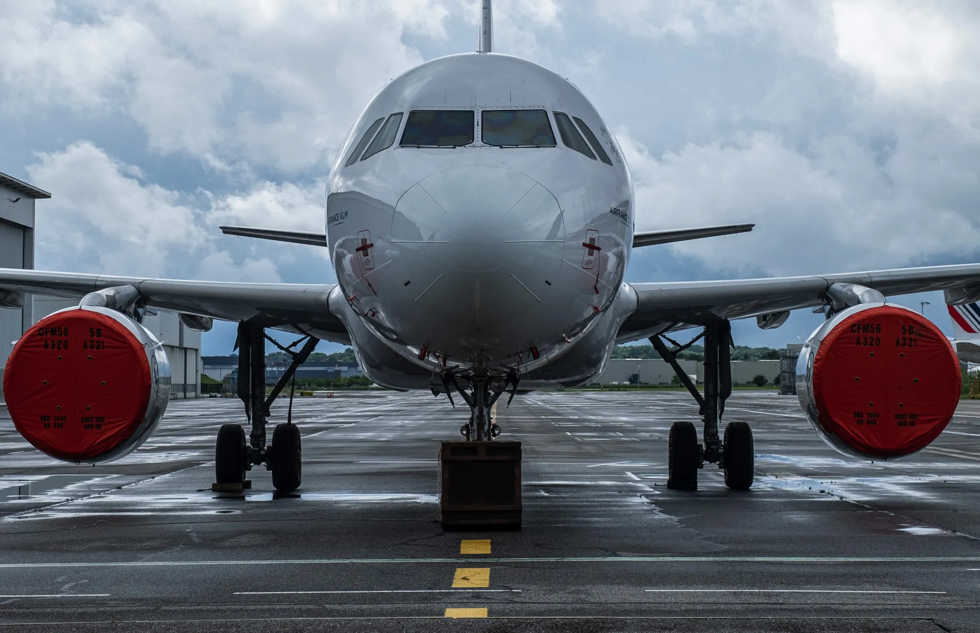 Airbus SE Warns Workers of Job Cuts As Virus Grounds Industry