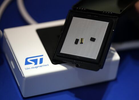 STMicro Microprocessor Chip