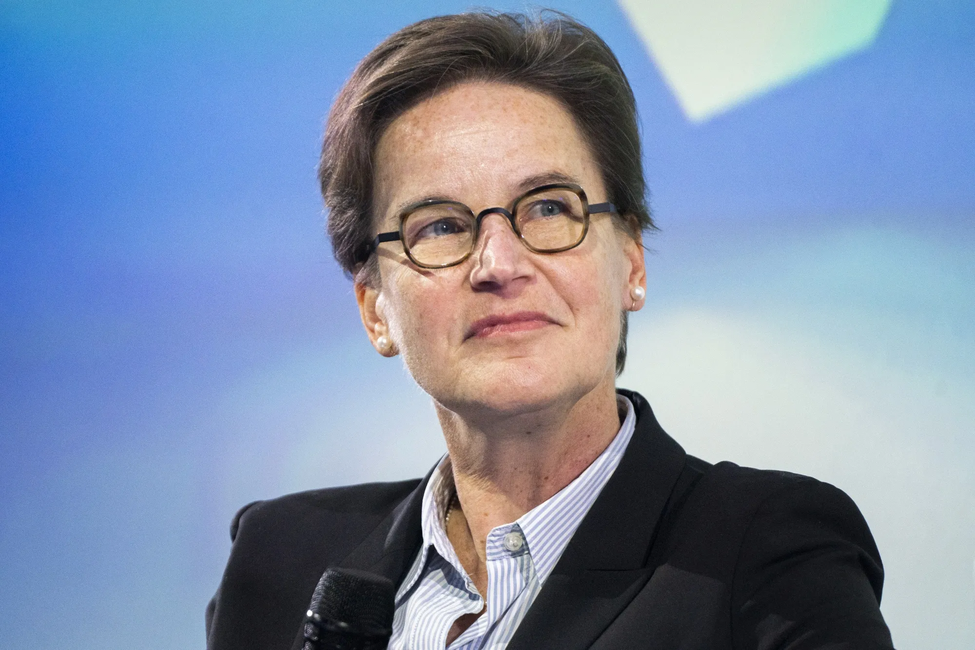 ESMA Chair Touts Europe-Wide Supervision of Crypto to Defuse Row - Bloomberg