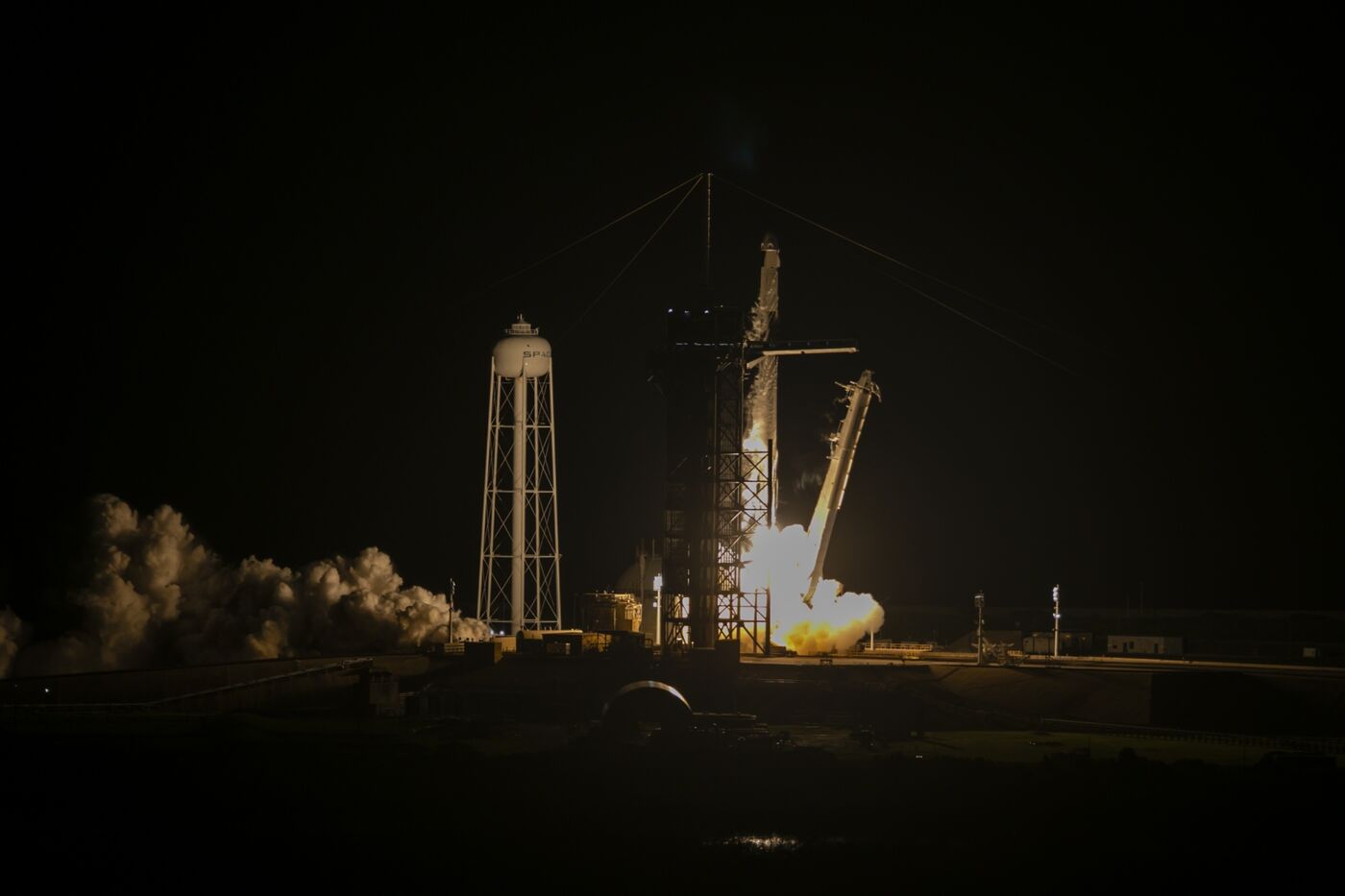 SpaceX Launches Inspiration4 All-Civilian Mission