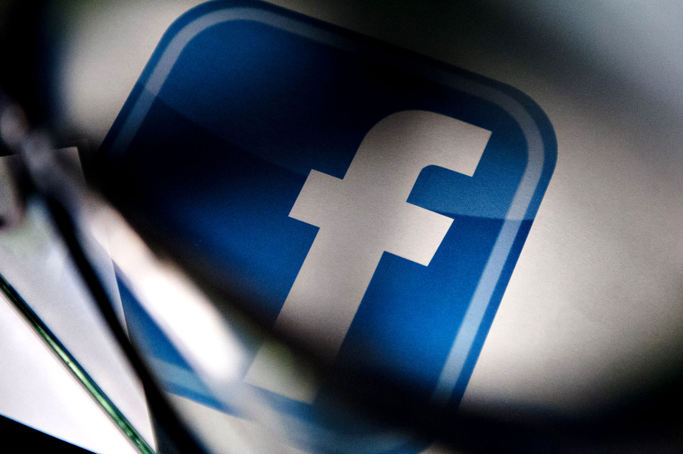 A Facebook Inc. logo is displayed for a photograph in Tiskilwa, Illinois, U.S., on Tuesday, Jan. 29, 2013. Facebook Inc. is scheduled to report quarterly earnings on Jan. 30.
