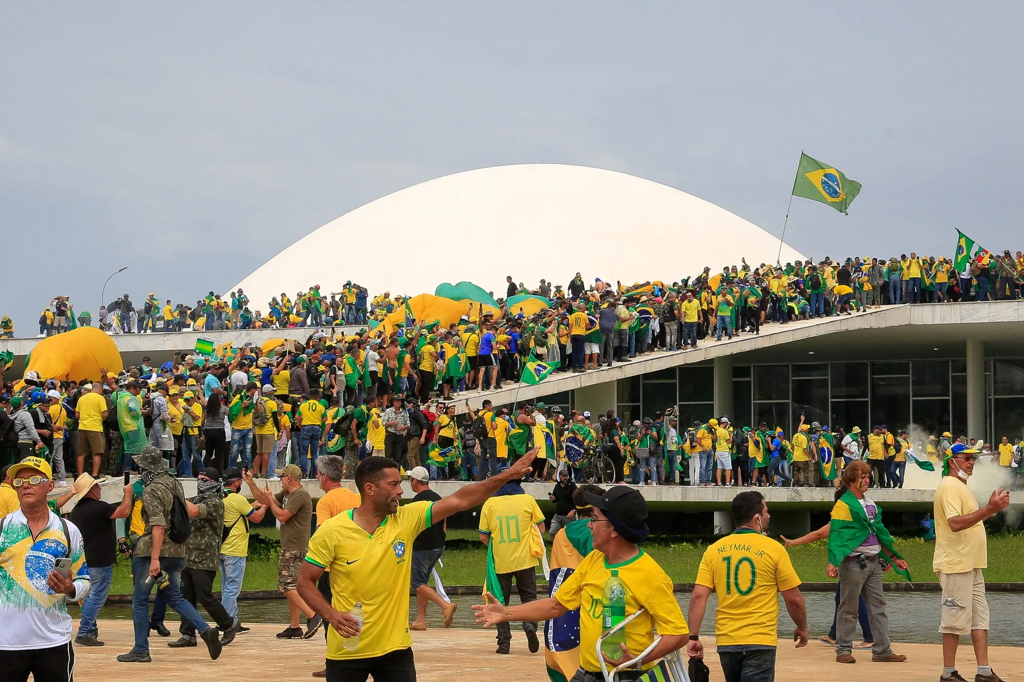 Thousands of supporters of former President Jair Bolsonaro storm Congress in Brasilia on January 8