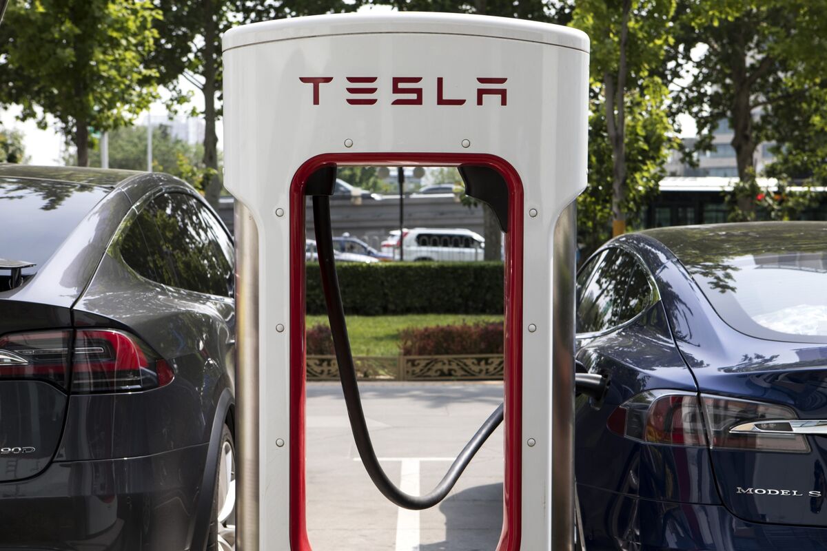 Goldman Says Buy Tesla and Stocks With Electric-Car Exposure - Bloomberg