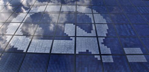 Q-Cells Tumbles to Lowest on Insolvency Risk