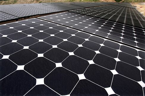 Hanwha Chemical Forecasts Polysilicon Glut May Last Until 2014