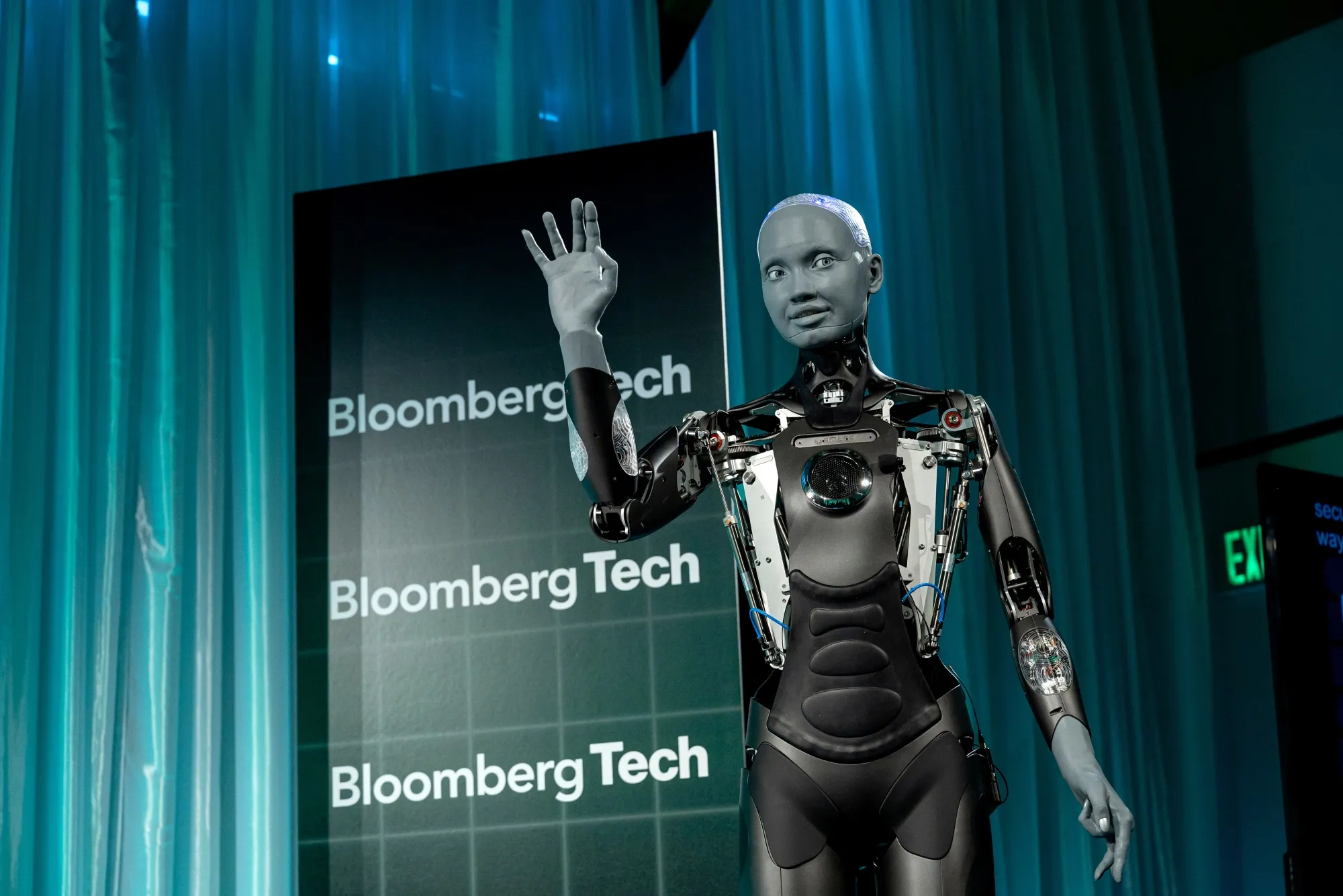 Bloomberg Tech Summit Highlighted the Future of AI and a Humanoid Robot